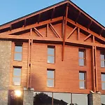 Le Pic De L'ours Aparthotel 4*