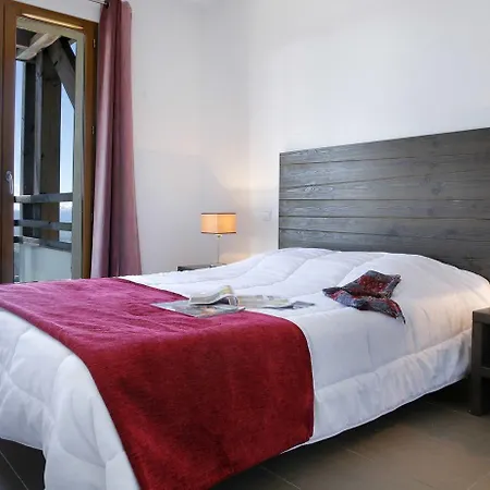 Le Pic De L'ours Aparthotel Font-Romeu-Odeillo-Via
